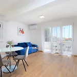 Bonaca With Terrace, Barbecue And Private Parking *