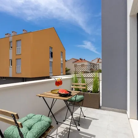 Apartmán Bonaca With Terrace, Barbecue And Private Parking Kaštela