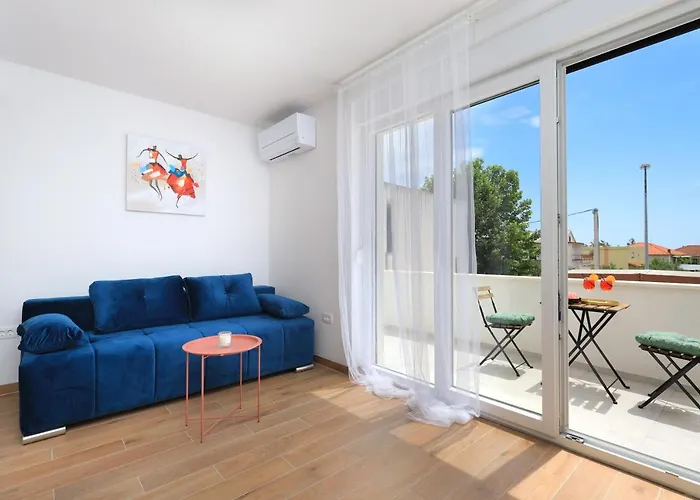 Bonaca With Terrace, Barbecue And Private Parking