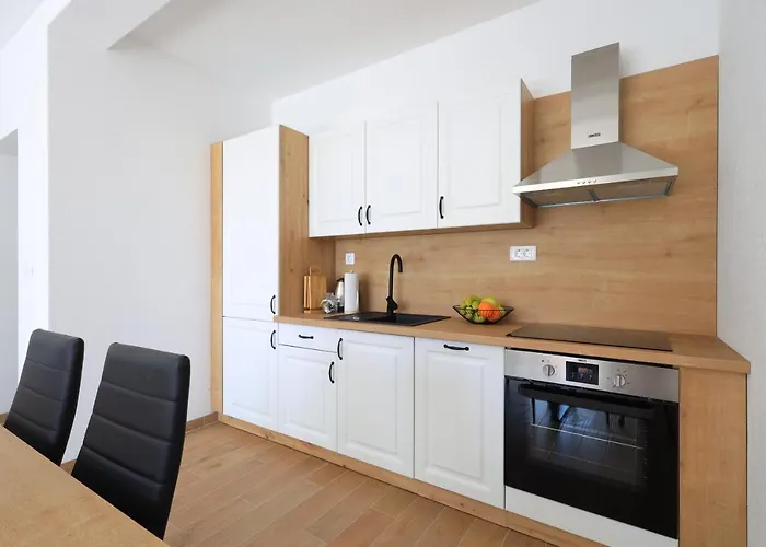 Apartmán Bonaca With Terrace, Barbecue And Private Parking Kaštela