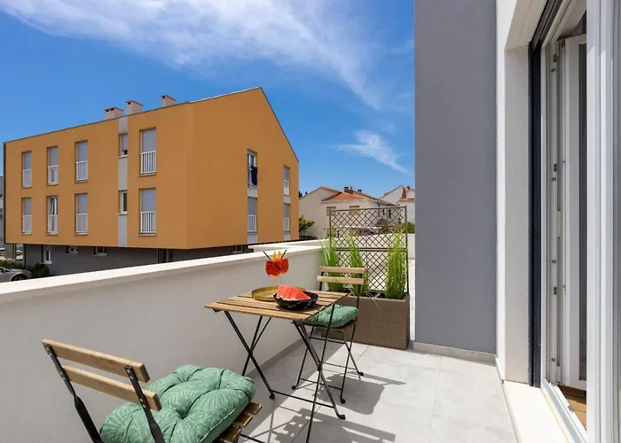 Apartmán Bonaca With Terrace, Barbecue And Private Parking Kaštela
